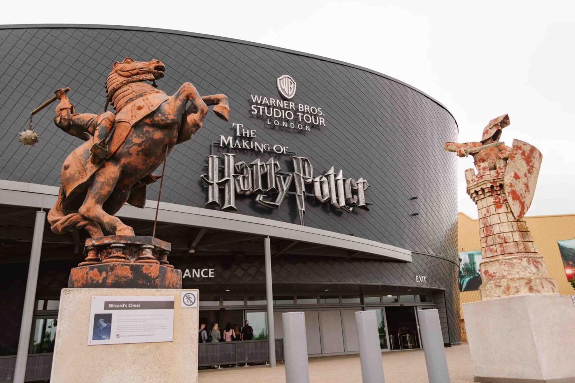 Ensuite Master Bedroom, Private Bathroom, Inside Family Home, Walking Distance To Harry Potter 沃特福德 外观 照片